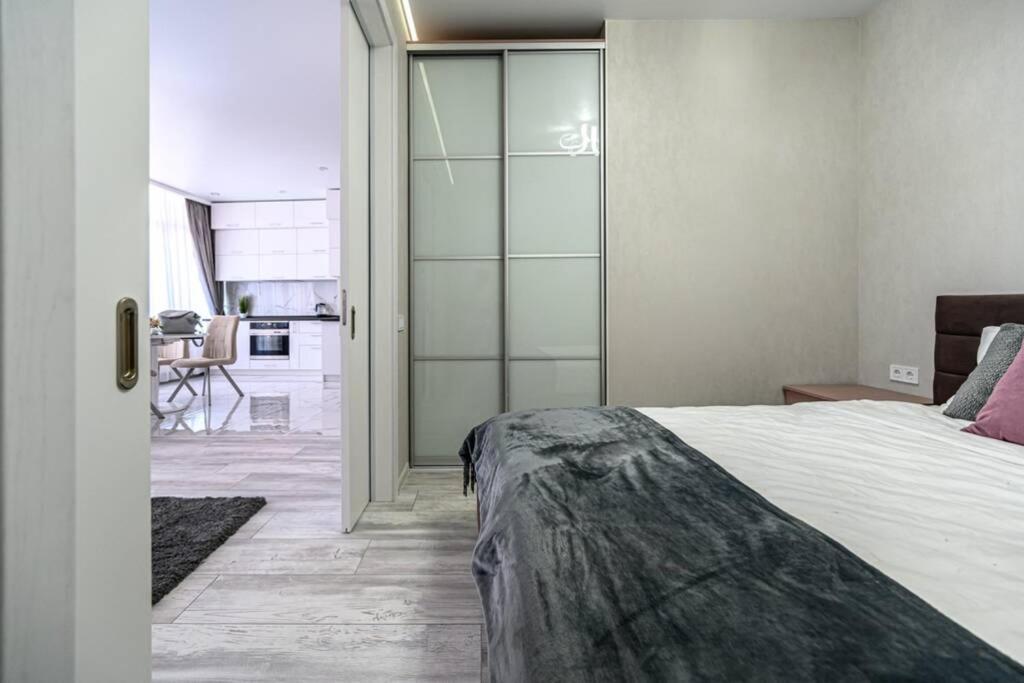 Комфортные Апартаменты 36 Жемчужина Odesa Exterior foto