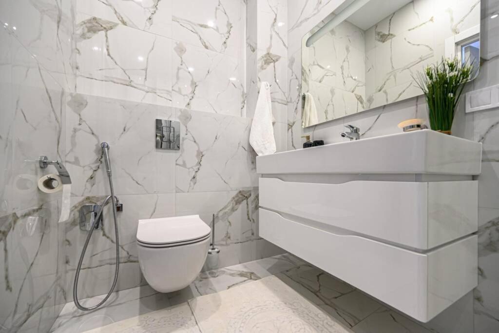 Комфортные Апартаменты 36 Жемчужина Odesa Exterior foto