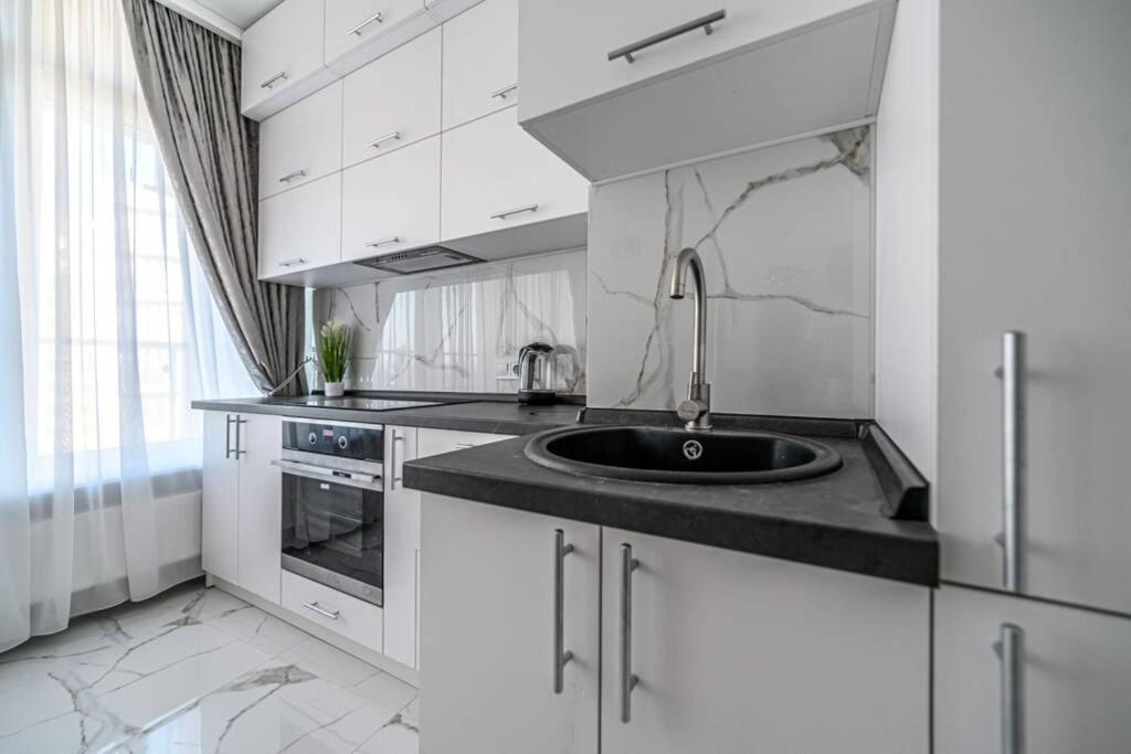 Комфортные Апартаменты 36 Жемчужина Odesa Exterior foto