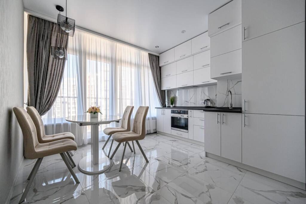 Комфортные Апартаменты 36 Жемчужина Odesa Exterior foto