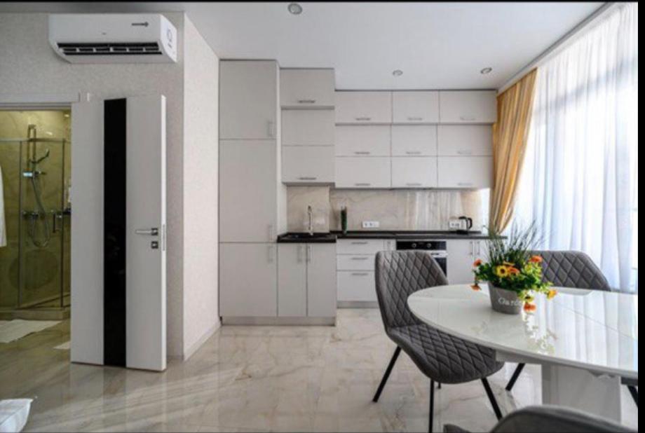 Комфортные Апартаменты 36 Жемчужина Odesa Exterior foto